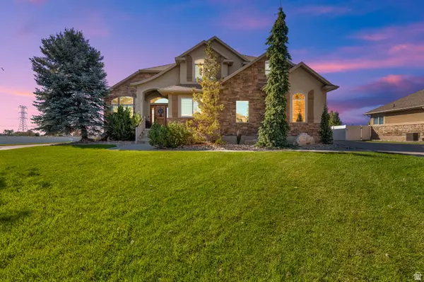 686 Wellington Dr, Kaysville, UT 84037