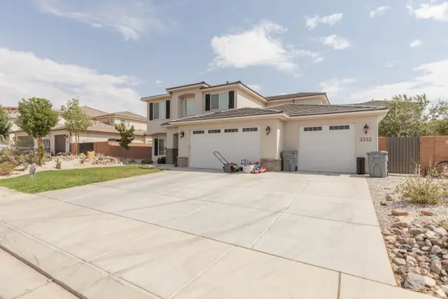 3332 E Livia Dr, Saint George, UT 84790 - #3