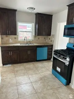 920 N Catherine St W, Salt Lake City, UT 84116 - #2