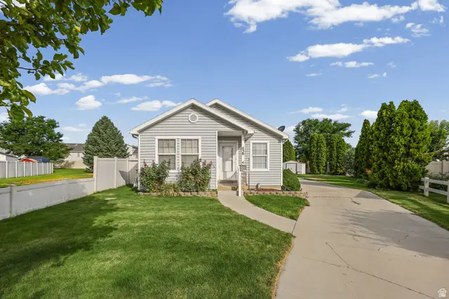 438 W Plum Pl, Saratoga Springs, UT 84045 - #1
