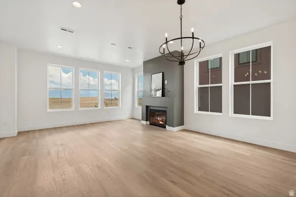 6893 W Gravel Cross Way S #290, West Jordan, UT 84081