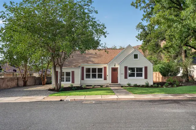 383 W 200 S, Saint George, UT 84770 - #1