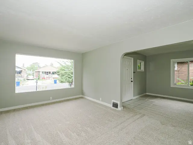 536 E Redondo Ave S, Salt Lake City, UT 84105 - #3