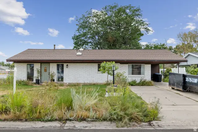 10368 S Crocus St, Sandy, UT 84094 - #3