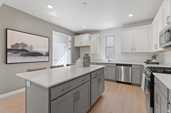 11016 S Lake Rd #145, South Jordan, UT 84009