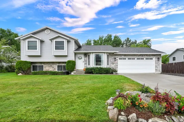 2425 E View Dr, South Weber, UT 84405 - #3