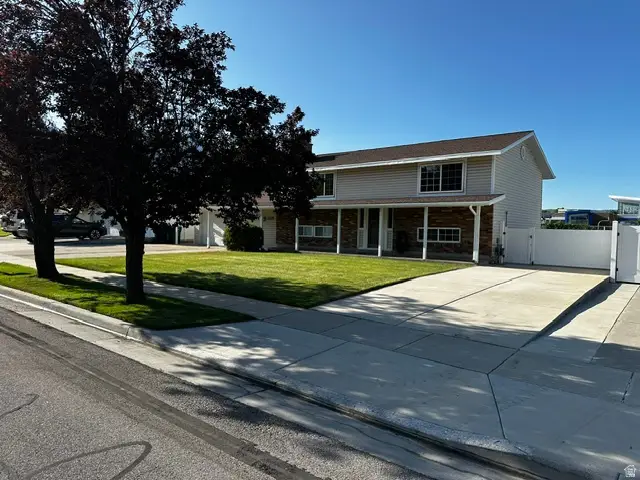 1102 E Sleepy Hollow Ln S, Sandy, UT 84094 - #1