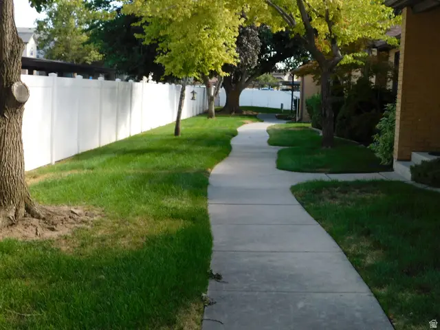 785 E Autumn Dr S, Salt Lake City, UT 84106 - #2