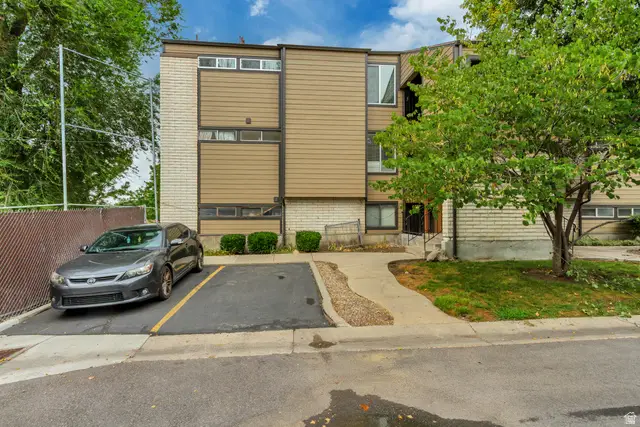 2438 S Elizabeth St #5, Salt Lake City, UT 84106 - #3