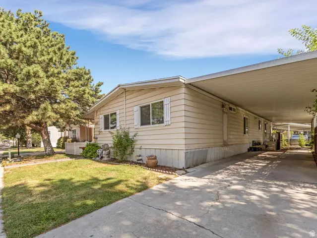 1602 Indian Summer Dr, Salt Lake City, UT 84116 - #2