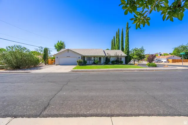937 W Yucca Ln, Washington, UT 84780 - #2