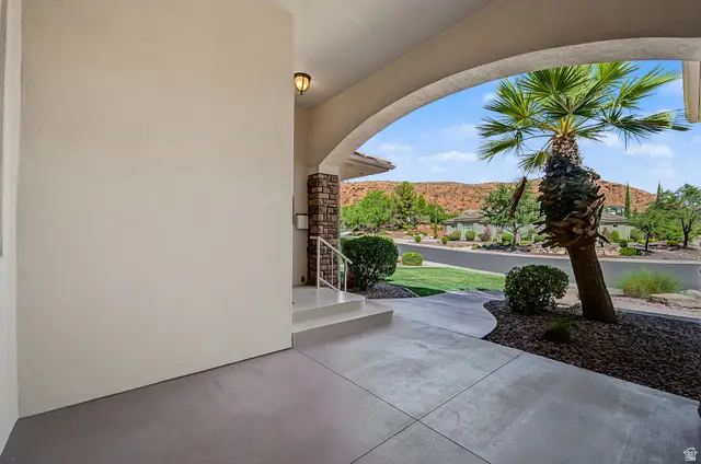 951 N Daybreak Dr, Washington, UT 84780 - #3