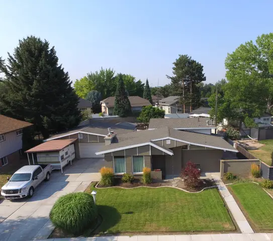 1366 E Greenfield Ave, Murray, UT 84121 - #2