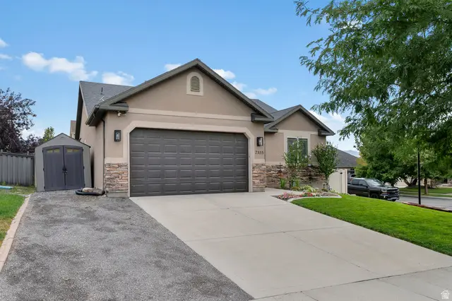 7555 N Pinecone Rd, Eagle Mountain, UT 84005 - #3