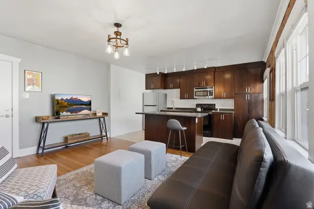 555 E 100 S #404, Salt Lake City, UT 84102 - #2