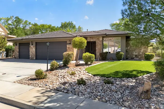 1046 N 1700 E, Saint George, UT 84770 - #1