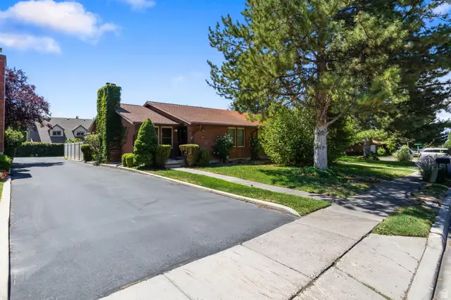 2424 E 4430 S, Holladay, UT 84124 - #3