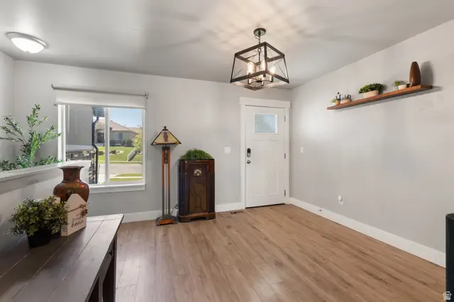 1043 Valley View Dr, Santaquin, UT 84655 - #3