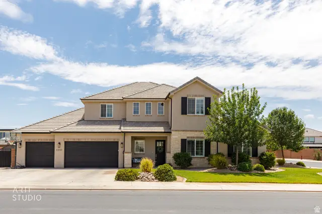 2252 E Fieldstone Cir, Saint George, UT 84790 - #2