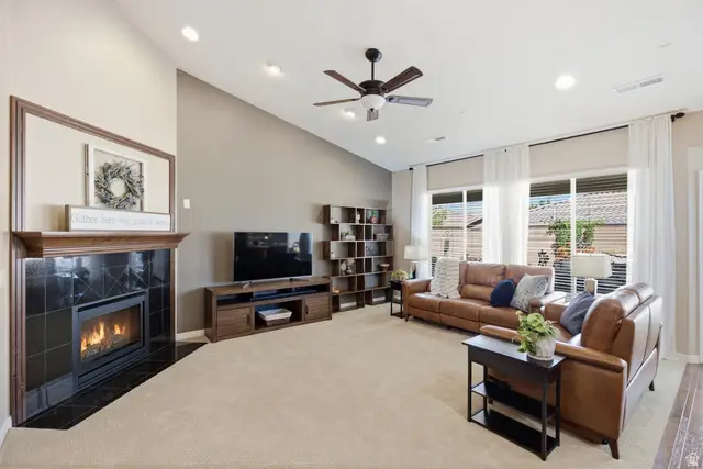 1430 W Songbird Dr, Saint George, UT 84790 - #2