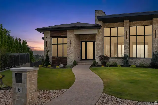 6 E Eastern Peak Cv, Sandy, UT 84092 - #3