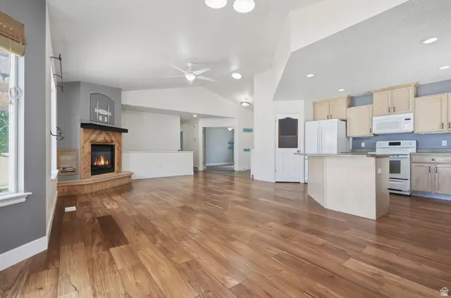 6952 W Hunter Valley Dr, West Valley City, UT 84128 - #2