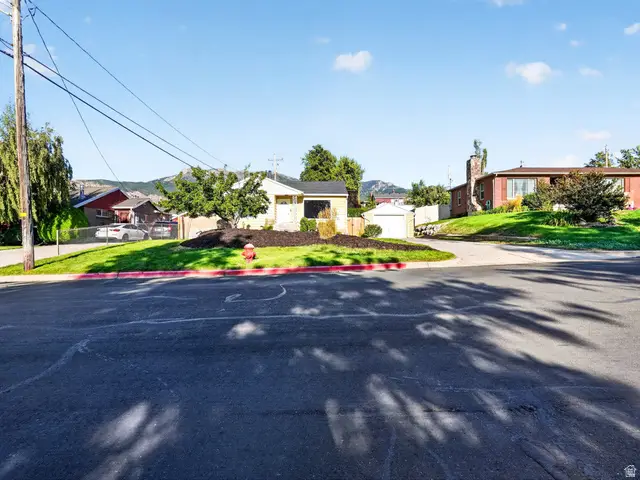 4452 S Jefferson Ave, South Ogden, UT 84403 - #3
