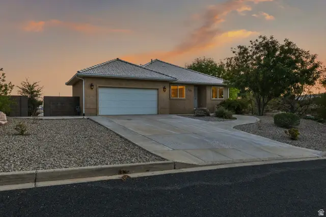 509 W Damascus Dr, Bloomington, UT 84790 - #1