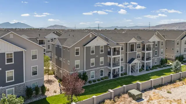88 W Silver Springs Dr, Vineyard, UT 84059 - #3