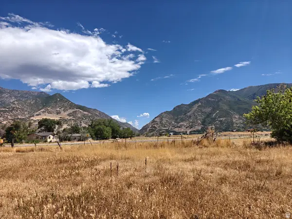 2063 E South Weber Dr, South Weber, UT 84405