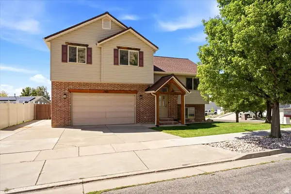 1383 N Chilly Peak Cir, Ogden, UT 84404
