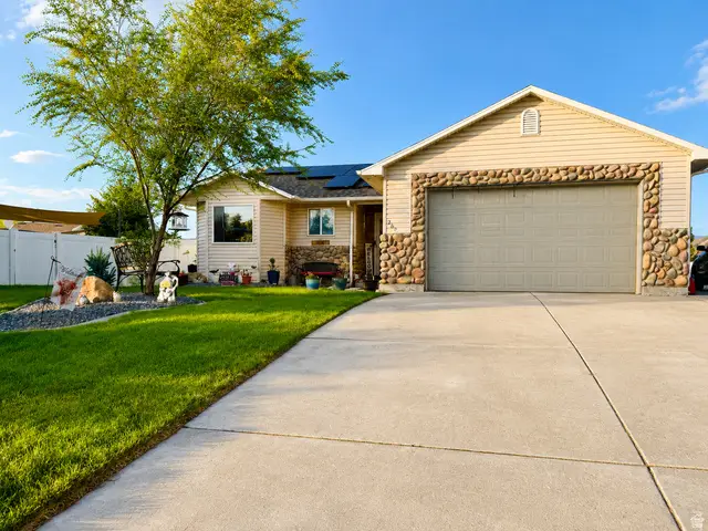 262 E Poplar Ct, Garland, UT 84312 - #2