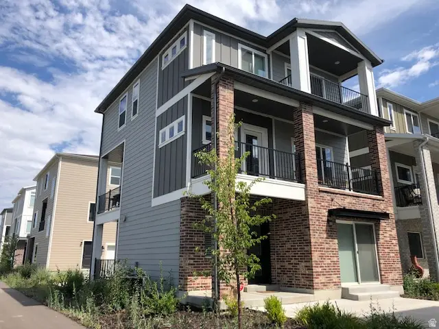 69 N Rio Grand Ave, Farmington, UT 84025 - #3