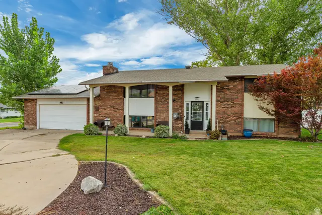 1029 N Walburk Ave E, Layton, UT 84040 - #1