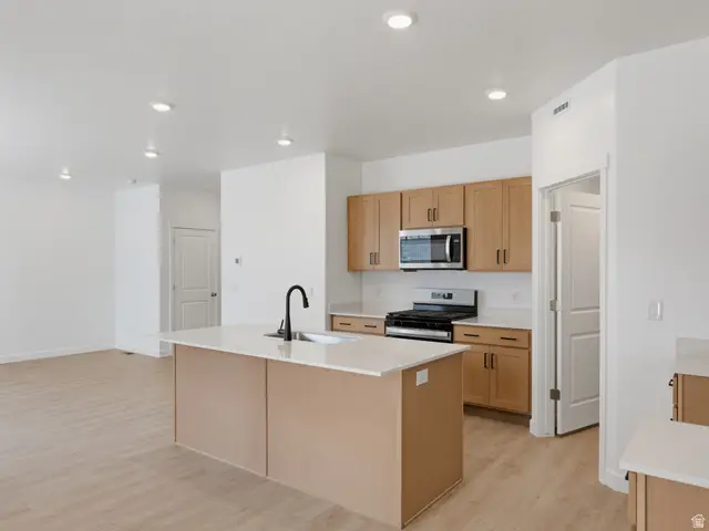 1706 N Old Loon Ave #104, Tooele, UT 84074 - #2
