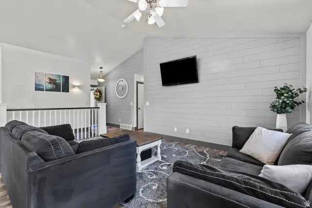 572 Willow Cir, North Logan, UT 84341 - #3
