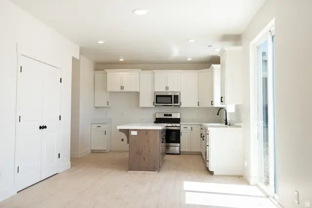 513 W 1800 N, Harrisville, UT 84404 - #2