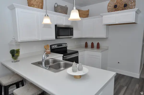 1423 N 3830 W #B201, Lehi, UT 84043