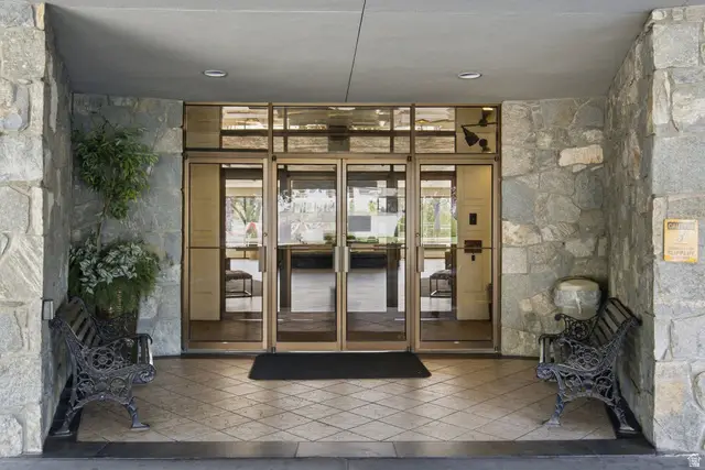 241 N Vine St #402 W, Salt Lake City, UT 84103 - #2