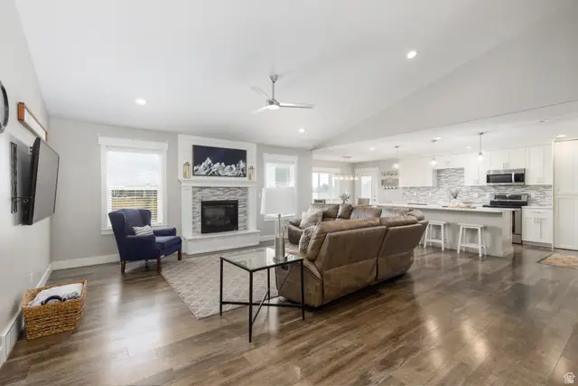 2401 W 2775 N, Farr West, UT 84404 - #3
