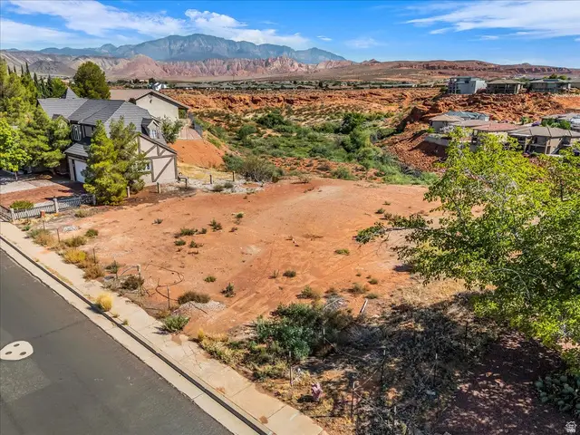 446 Quail Dr, Washington, UT 84780 - #1