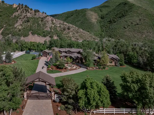 887 S Hobble Creek Rd, Springville, UT 84663 - #2