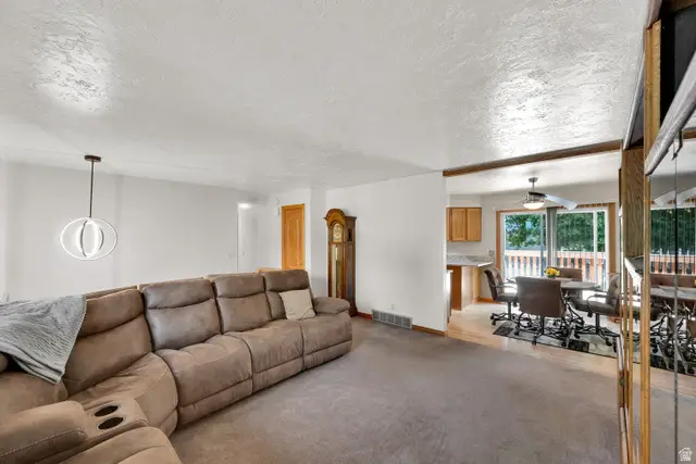 7283 S Pecan Cir, Cottonwood Heights, UT 84121 - #3