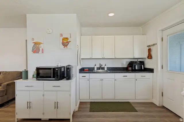 730 E Geranium St, Sandy, UT 84094 - #2