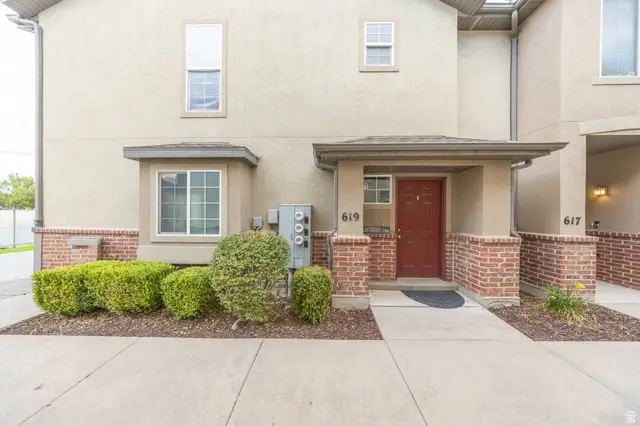 619 Canterbury Ln, North Salt Lake, UT 84054 - #3