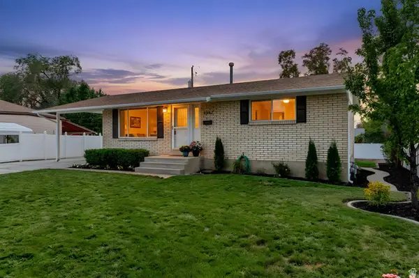 10452 S Buddlea Dr, Sandy, UT 84094