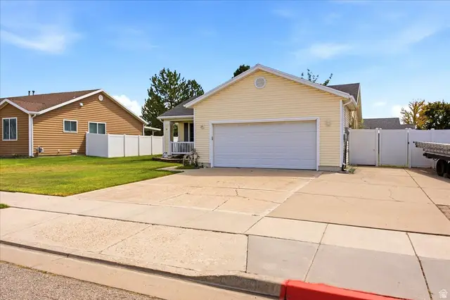 4033 W 5060 S, Roy, UT 84067 - #2