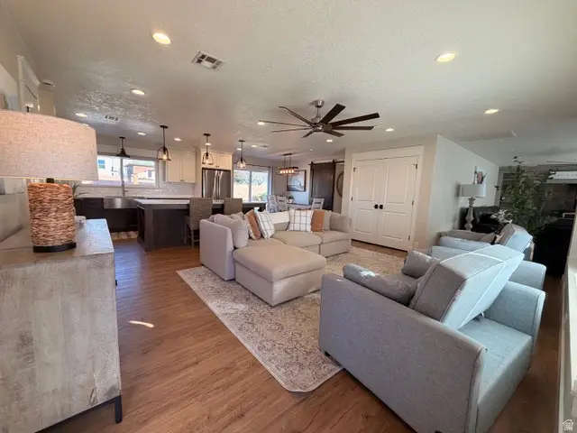 1442 W Diamond Dr, Saint George, UT 84770 - #2