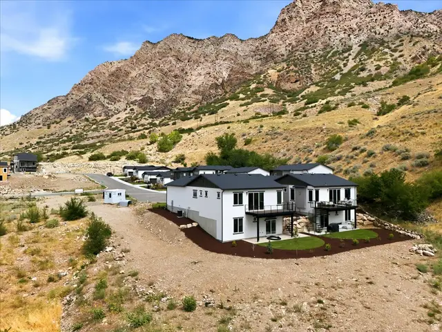 571 S Elena Ln, Ogden, UT 84404 - #2