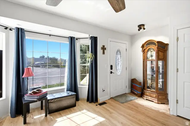1053 S Killarney Dr, Syracuse, UT 84075 - #3
